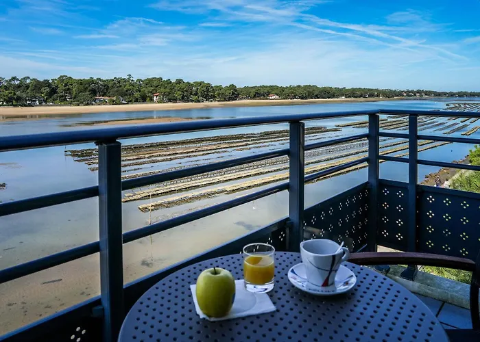 Hotel Le Pavillon Bleu
