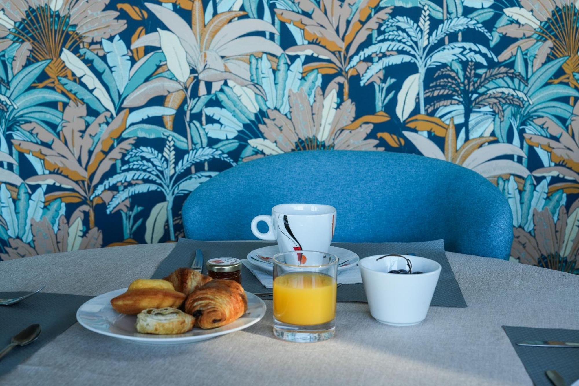 Le Pavillon Bleu Hotel 3*